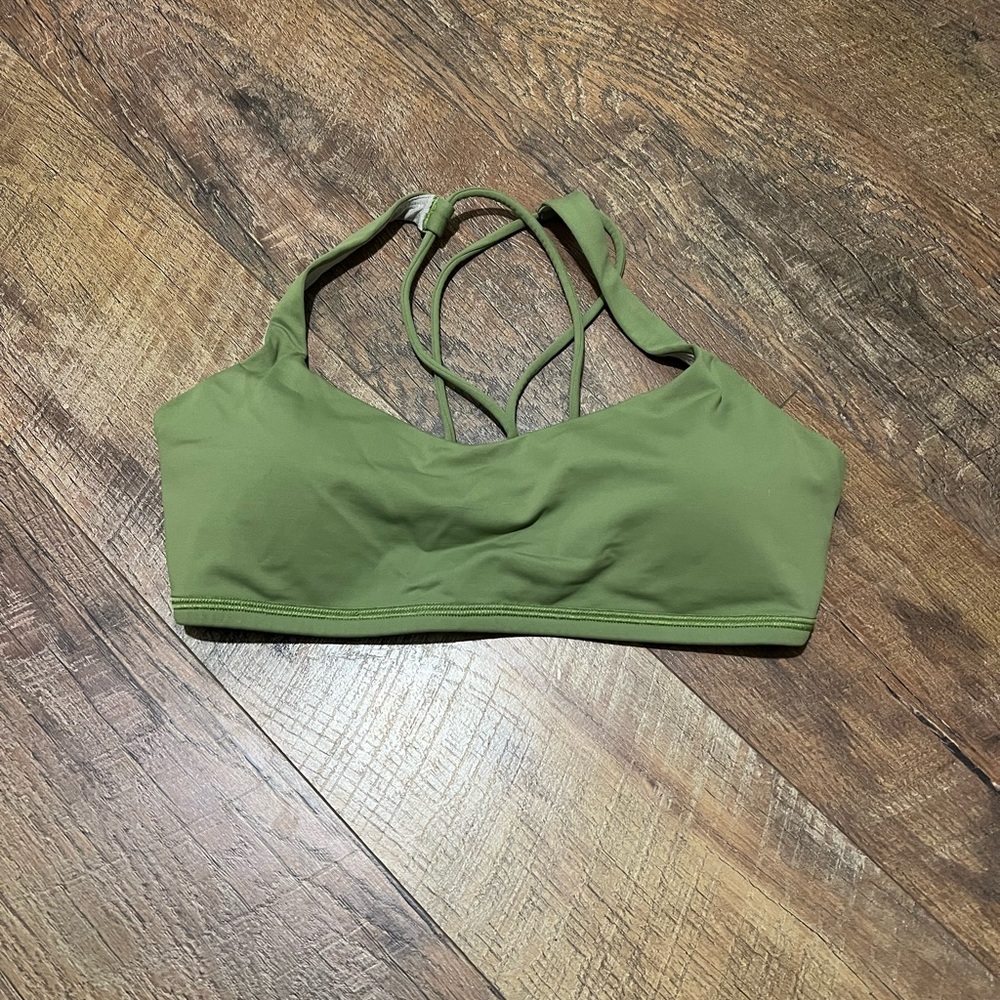Lululemon NWOT sports bra